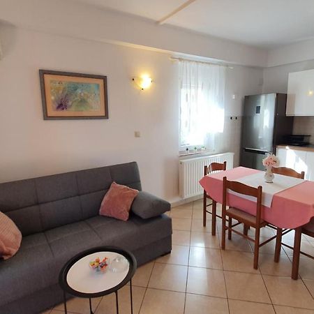 Apartment Nevenka Krk Town Extérieur photo