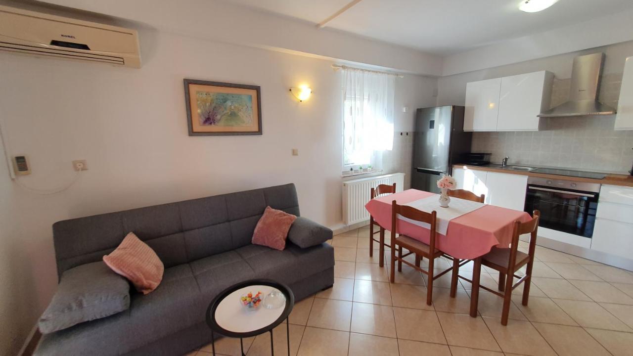 Apartment Nevenka Krk Town Extérieur photo