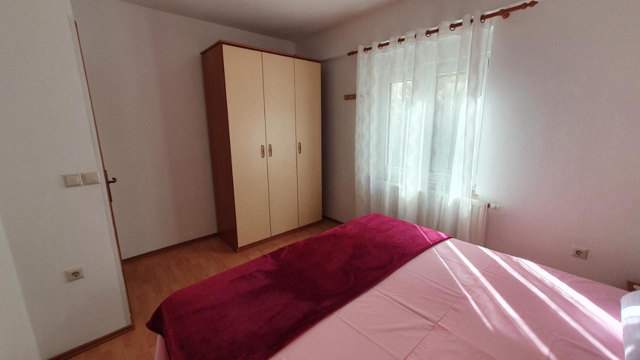 Apartment Nevenka Krk Town Extérieur photo